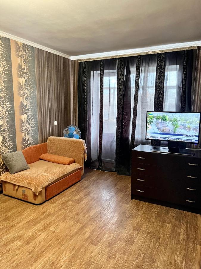 Апартаменты В Самом Центре Прпобеды 90 TTchernihiv Extérieur photo